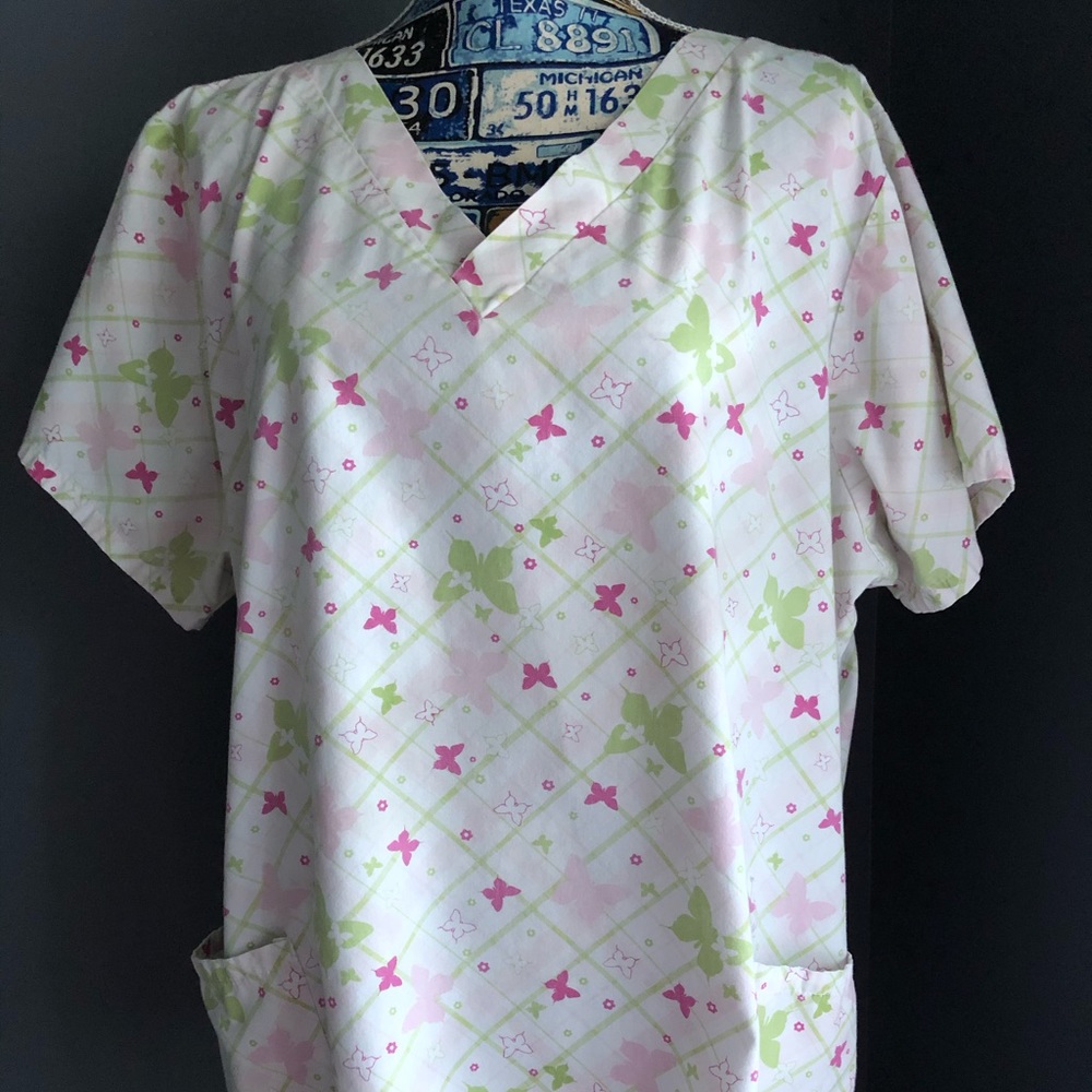 Uniform Outlet Scrub Top, women’s size XL